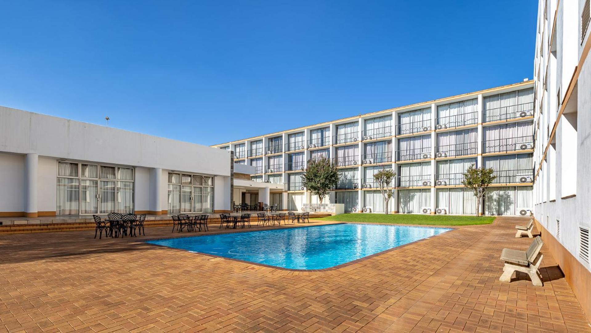 African Sky Ermelo Inn Экстерьер фото