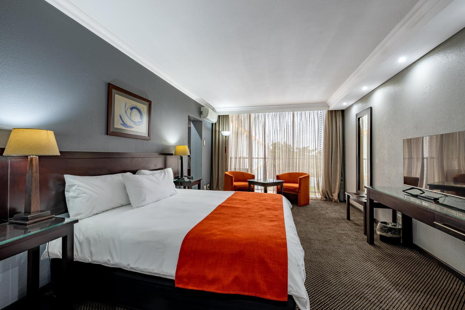 African Sky Ermelo Inn Экстерьер фото