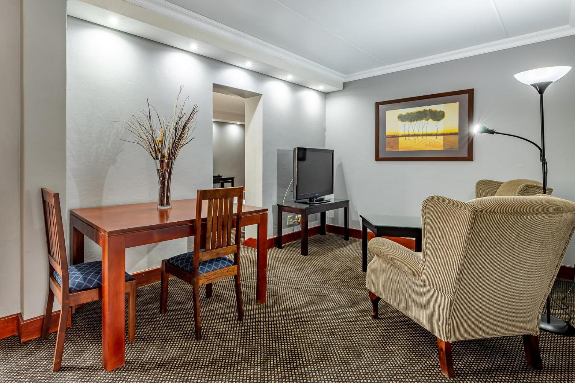 African Sky Ermelo Inn Экстерьер фото