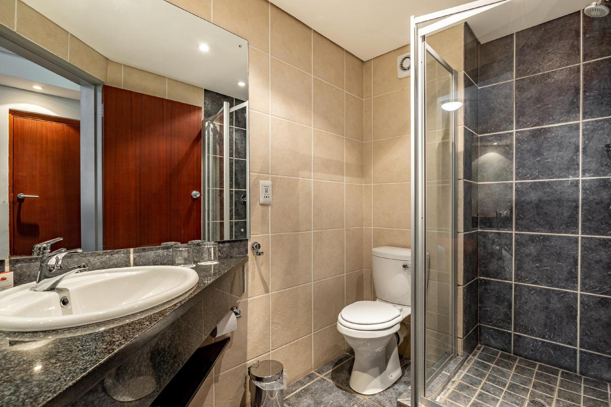 African Sky Ermelo Inn Экстерьер фото