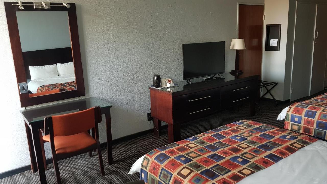 African Sky Ermelo Inn Экстерьер фото